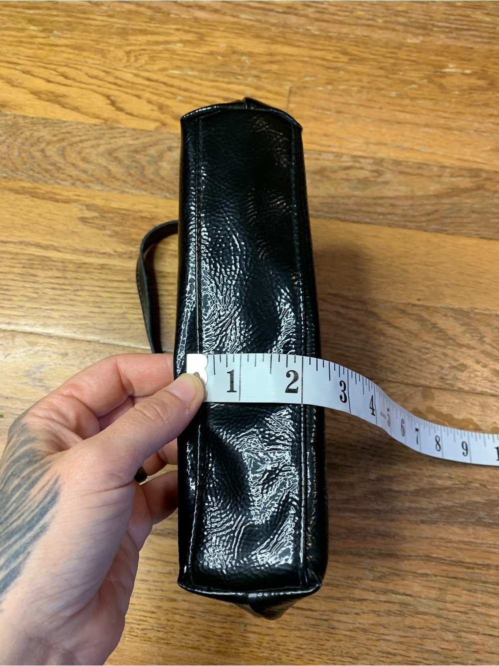 Vintage Victoria’s Secret Black Patent Clutch with Red Rose Zipper Pull - Picture 7 of 8